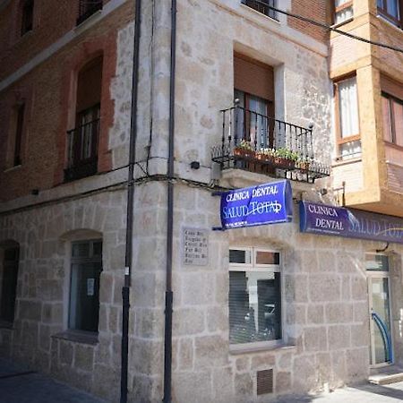 Apartamentos Turisticos Empecinado Roa Ngoại thất bức ảnh